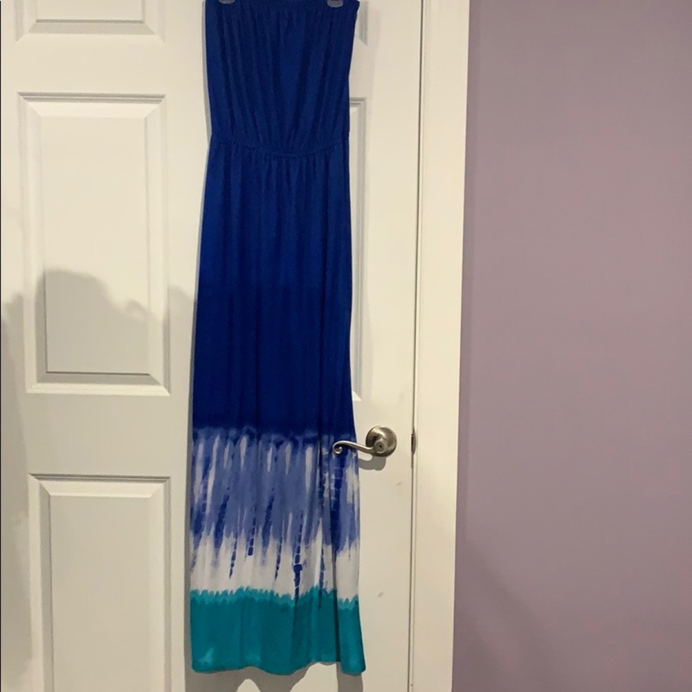 Blue tie dye strapless maxi dress